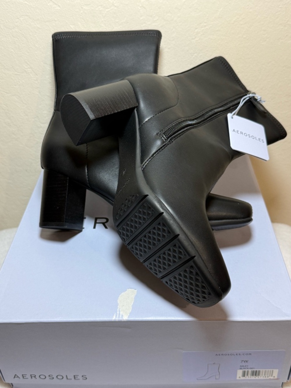 Aerosoles “Miley” Black Block Heel Ankle Boots - Size 7W - NWT in box - Picture 10 of 10